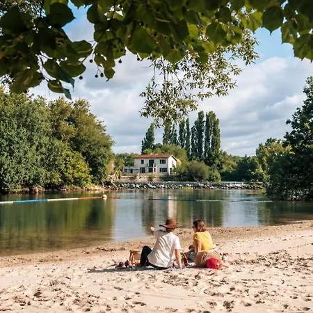Proche Centre Parking Jardin Appartement *